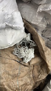 出售PET料块，现货20多吨