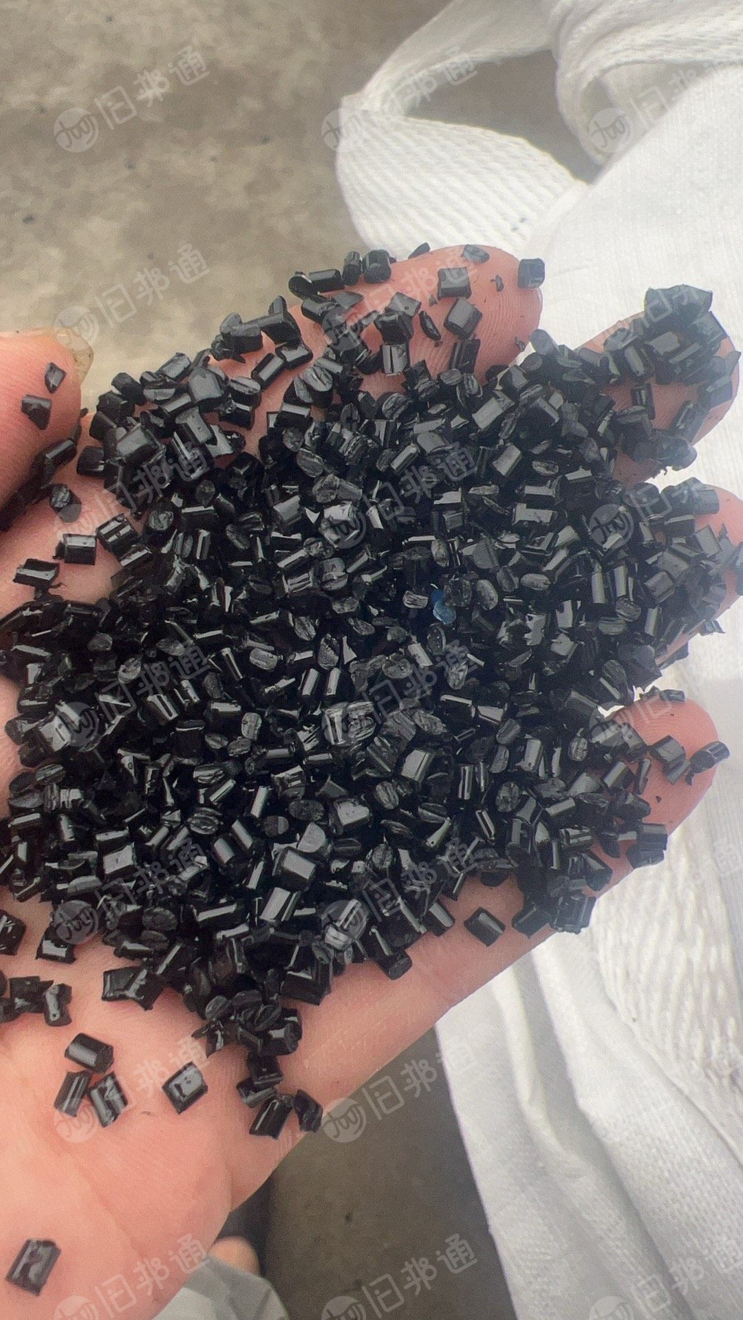 出售PET料块，现货20多吨