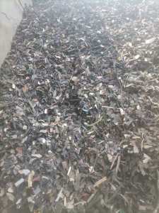 出售铁厂下来的盐底料，95%的橡胶，5%的塑料