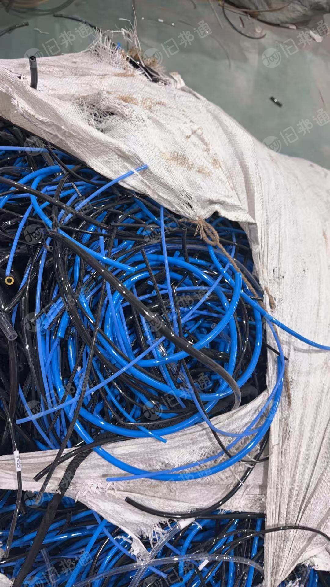 出售TPU气管裁剪下来新边角料，现货20吨