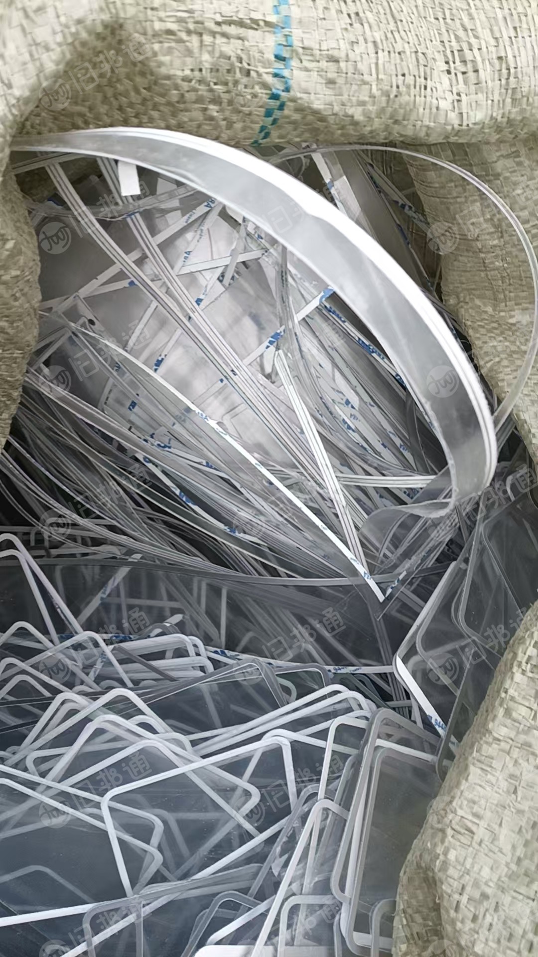 求购PC板材、PC片材废料，带胶PC边料，PC一次性水口料