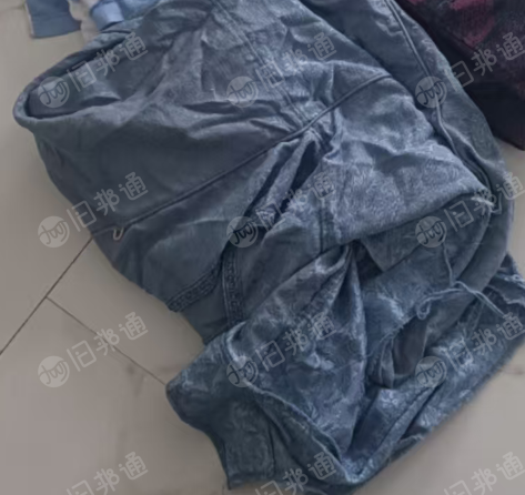 长期出售火车上下来的座椅套，涤棉材质，涤棉废布，现货有30吨，货在江西南昌