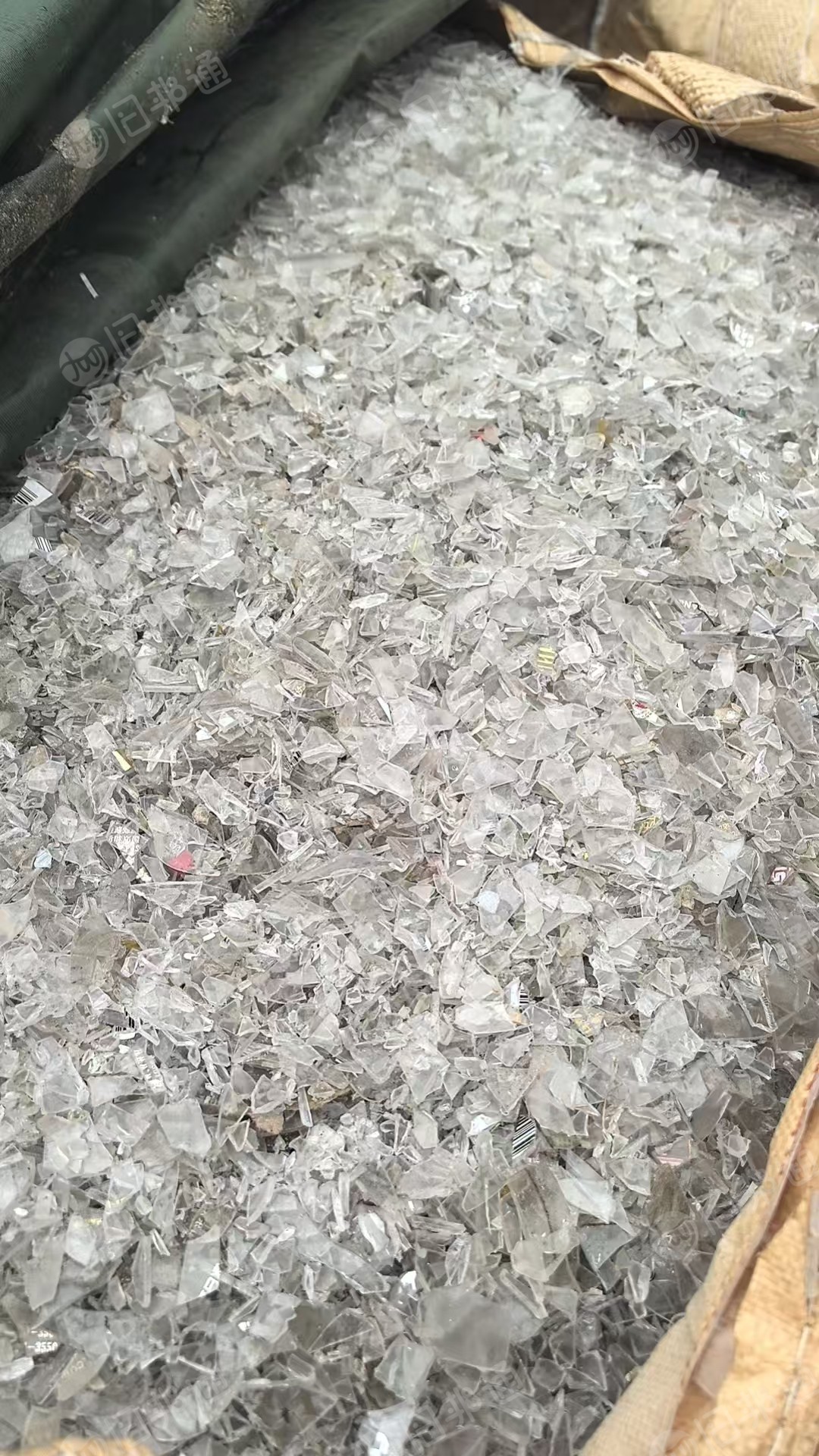 出售pet酒盒破碎料，月供60吨