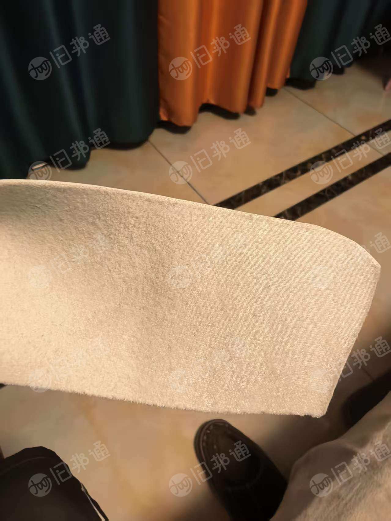 出售PVC革边角料，带复合的，可以用来吹毛