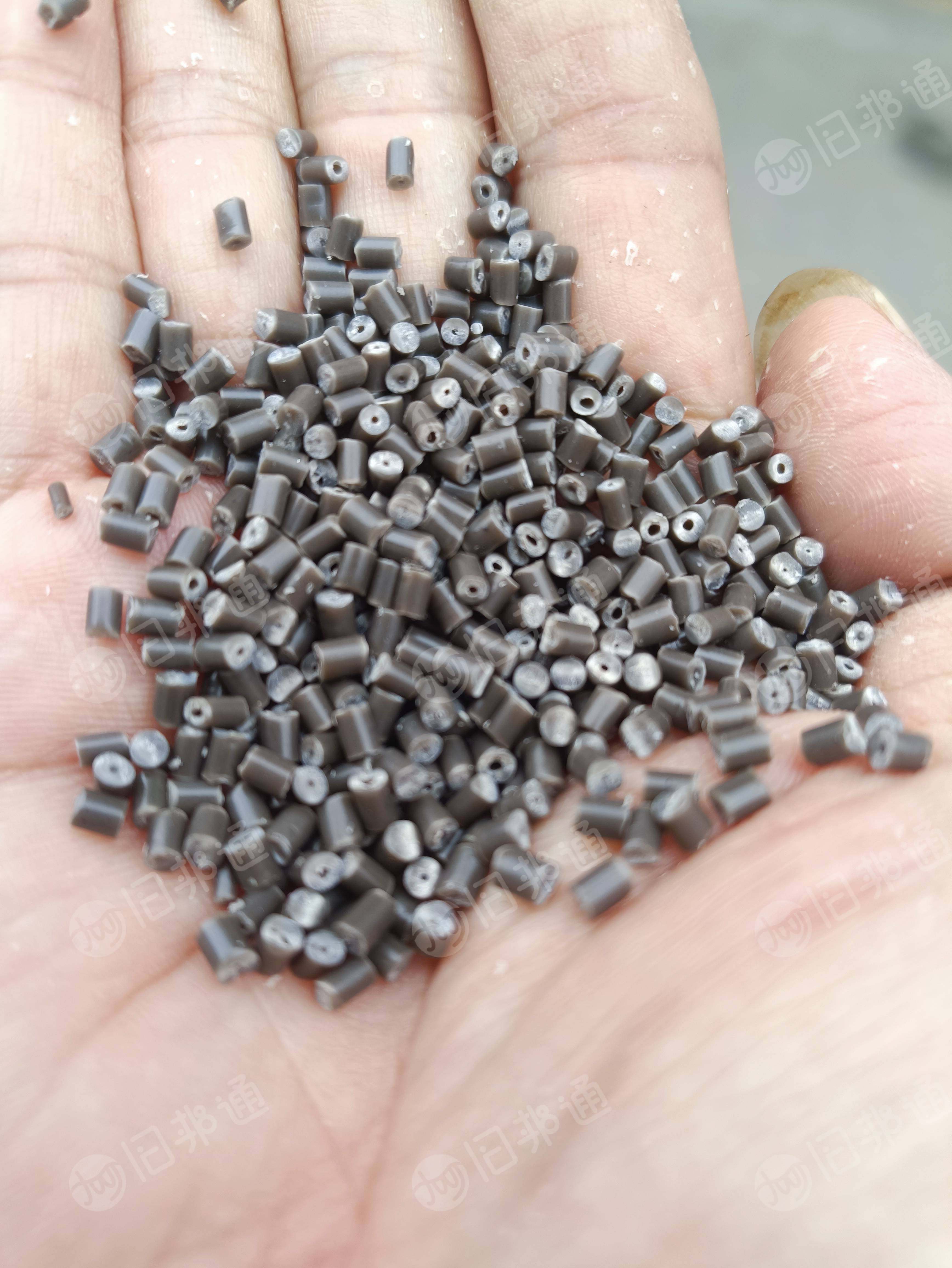 出售高熔指低压颗粒，53个熔指的低压颗粒，现货3吨