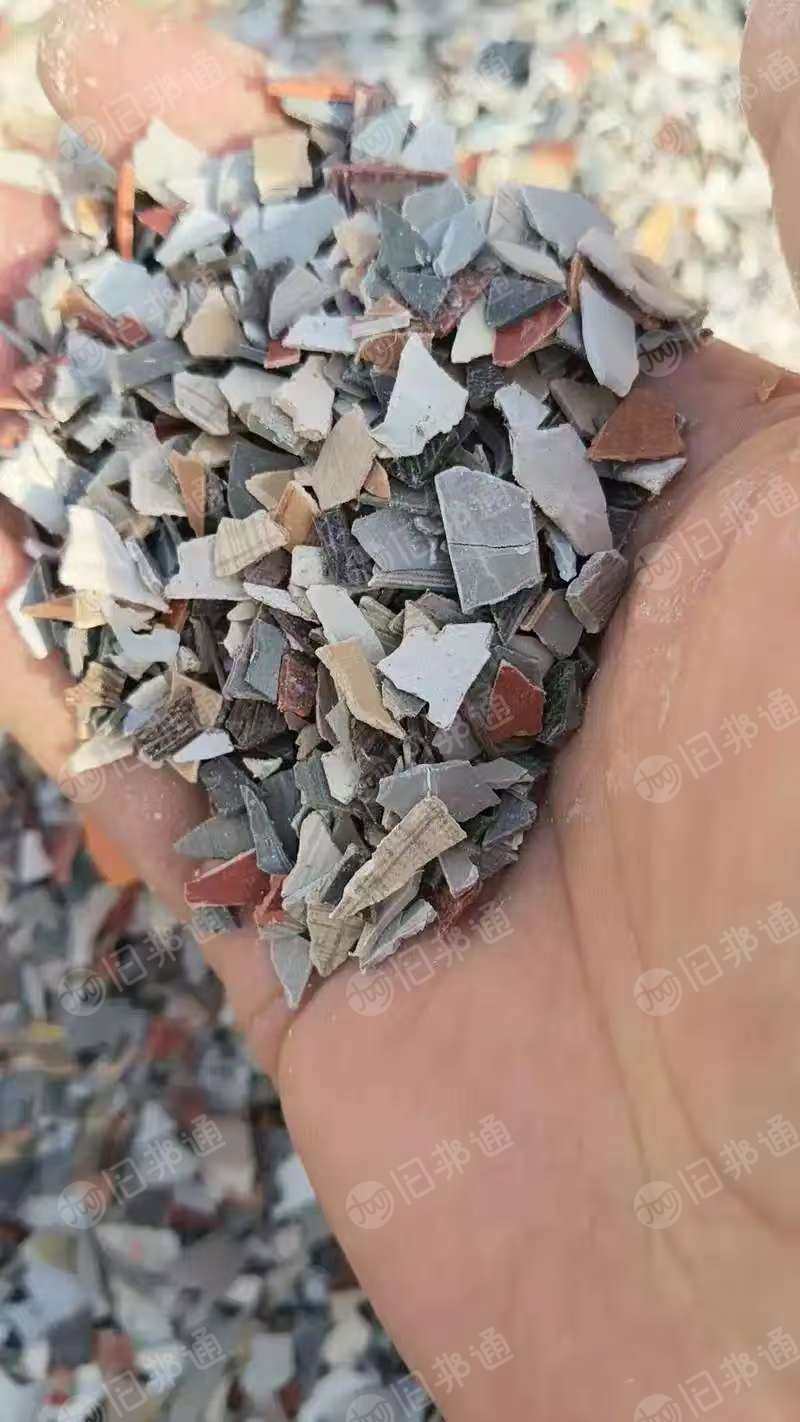 出售封边条破碎料，每个月30吨以上