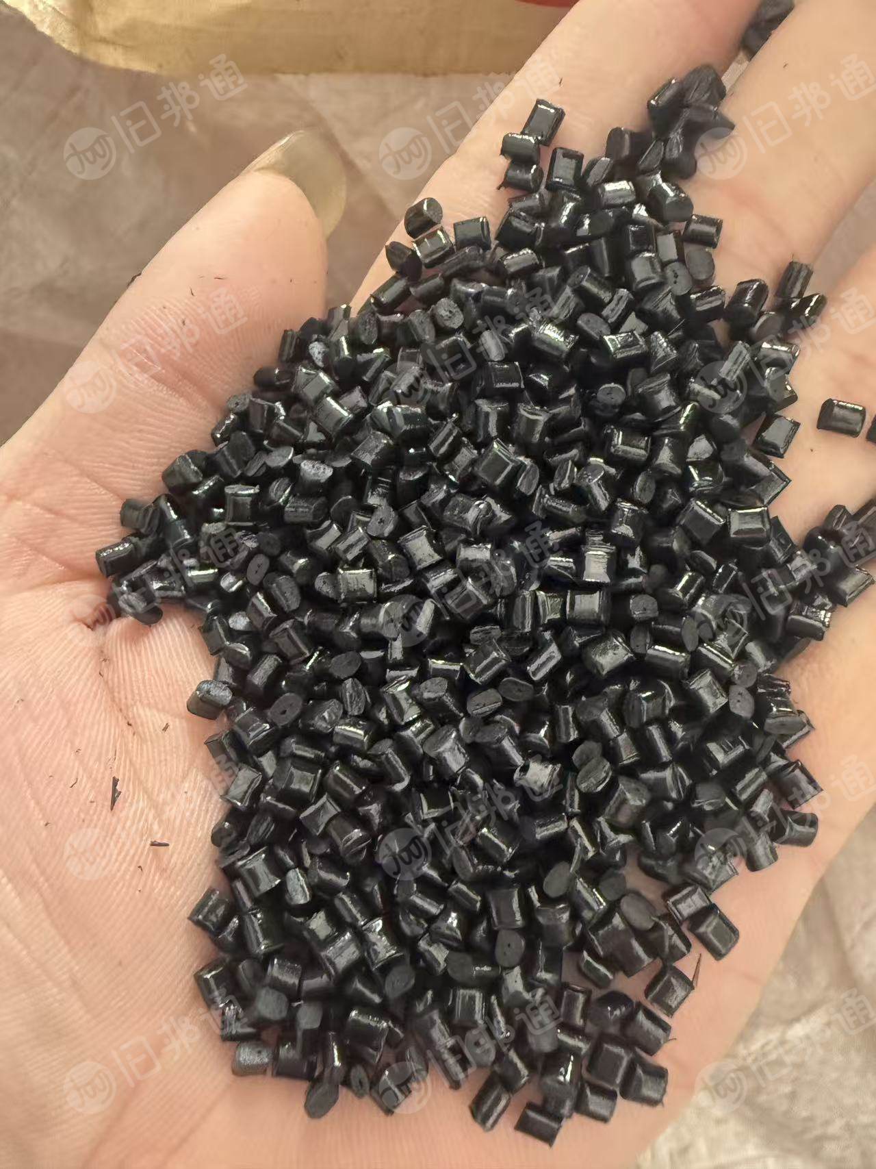 出售黑色Pc+ABS合金颗粒，冲击12+，韧性好，价格4xxx，量大价优，可做充电外壳，夹具等产品.