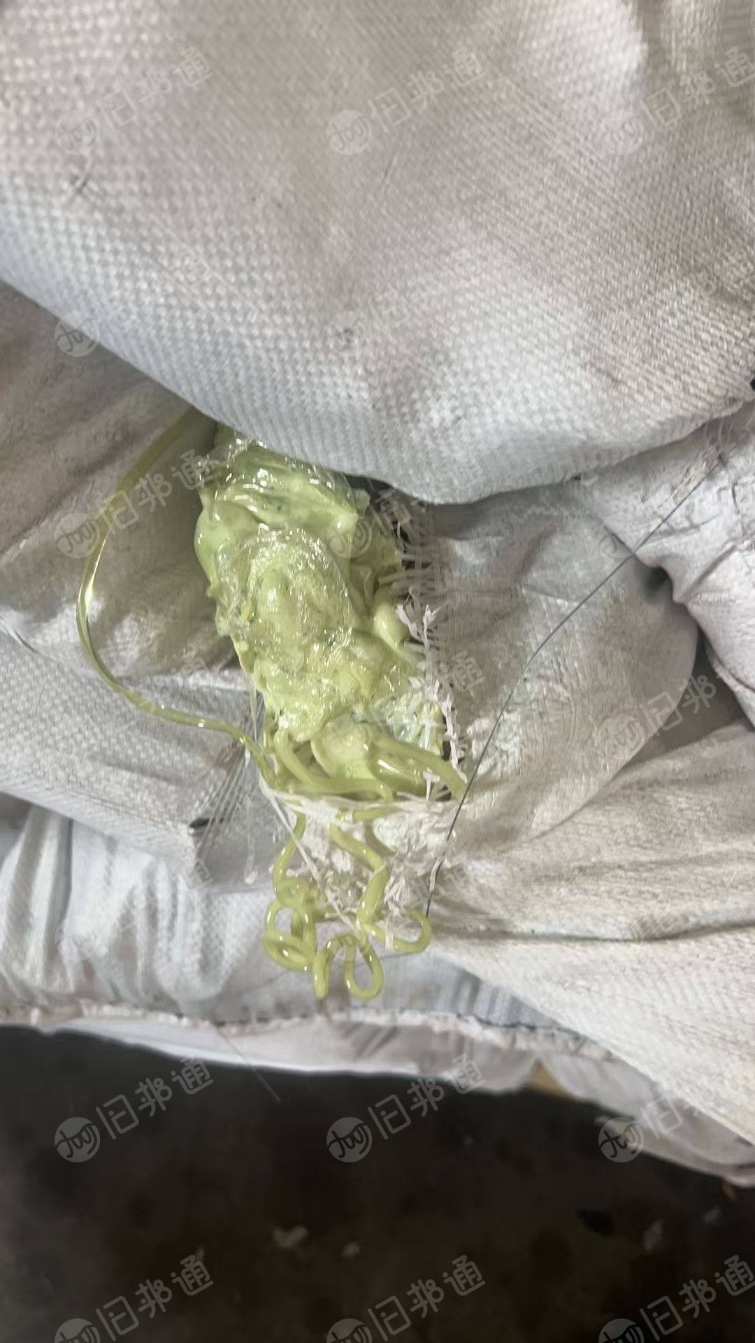 出售PET机头料，聚酯胶头，含有色母，现货20吨，做油漆用