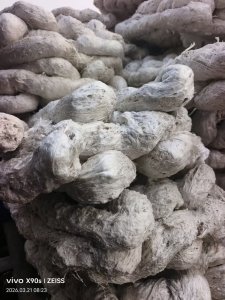 出售热熔块废料，现货八九吨
