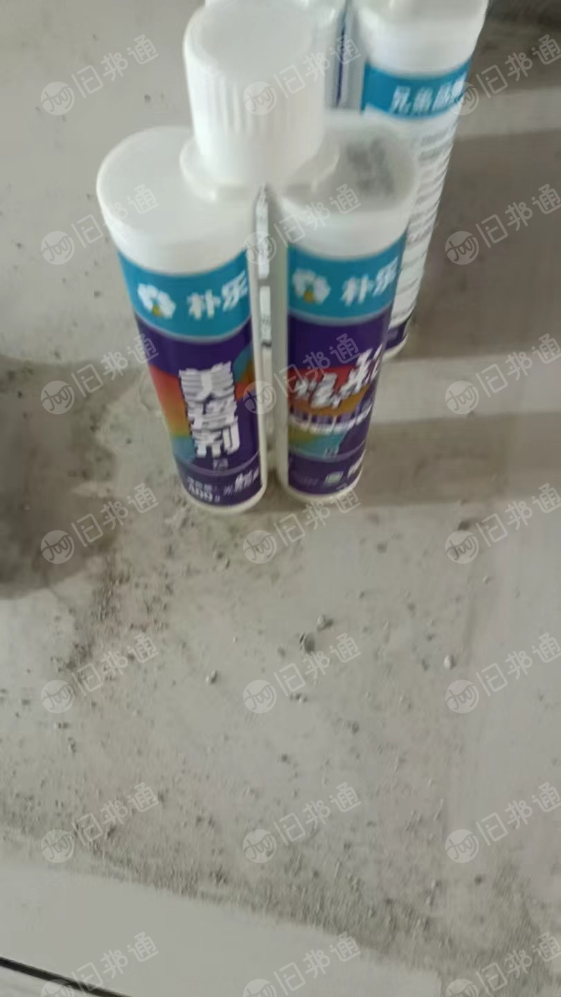 长期出售pp美缝剂毛料，现货30吨，没有去胶头
