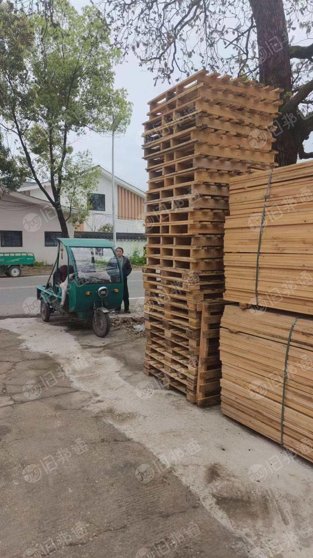 长期大量出售二手木托盘，塑料托盘，货在浙江丽水