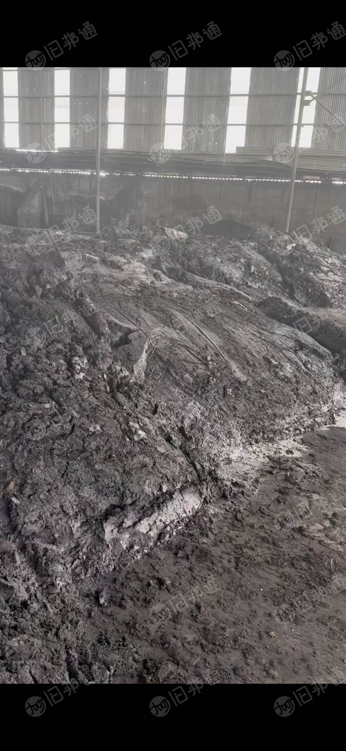 出售现货170吨氧化铁泥品味65，水分25个左右，硫0.04，磷.0025，锌0.020