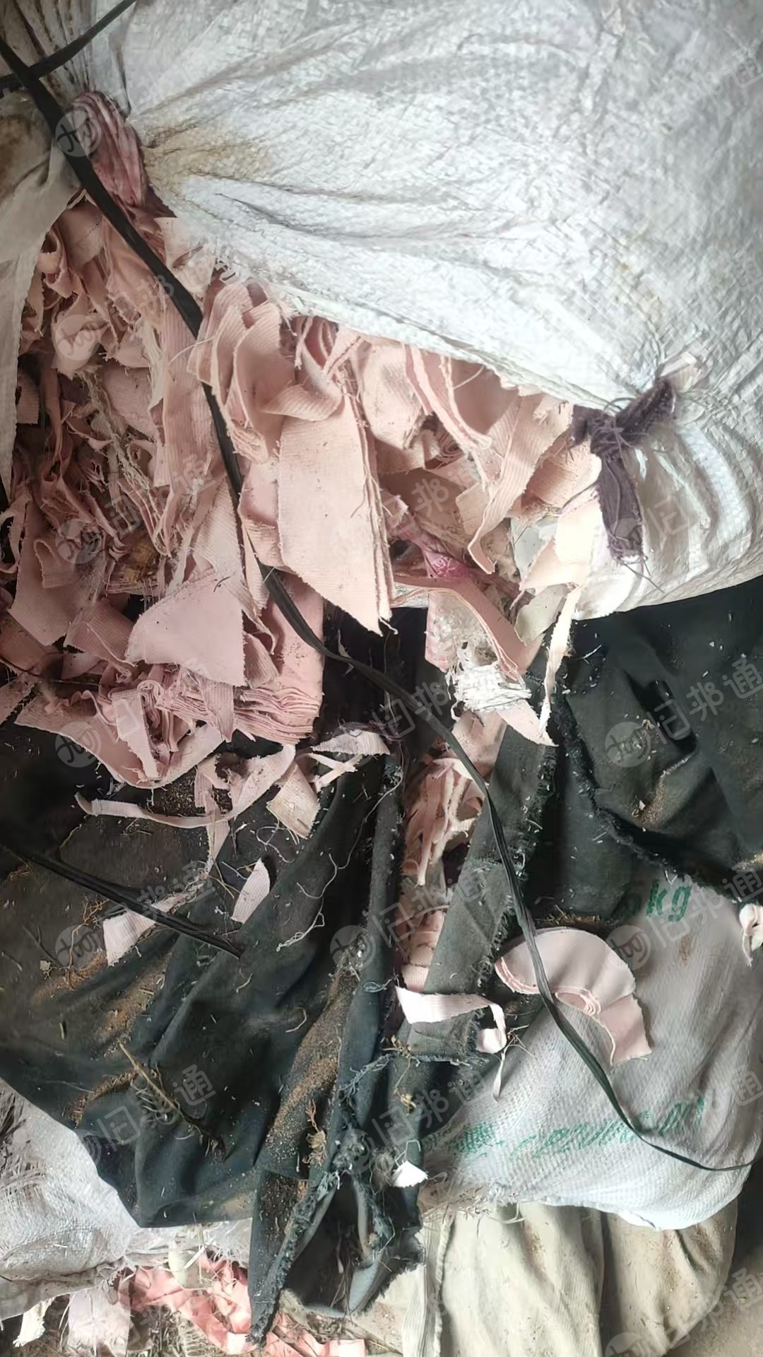 出售服装厂下来的纯棉梭织废布，纯棉废布