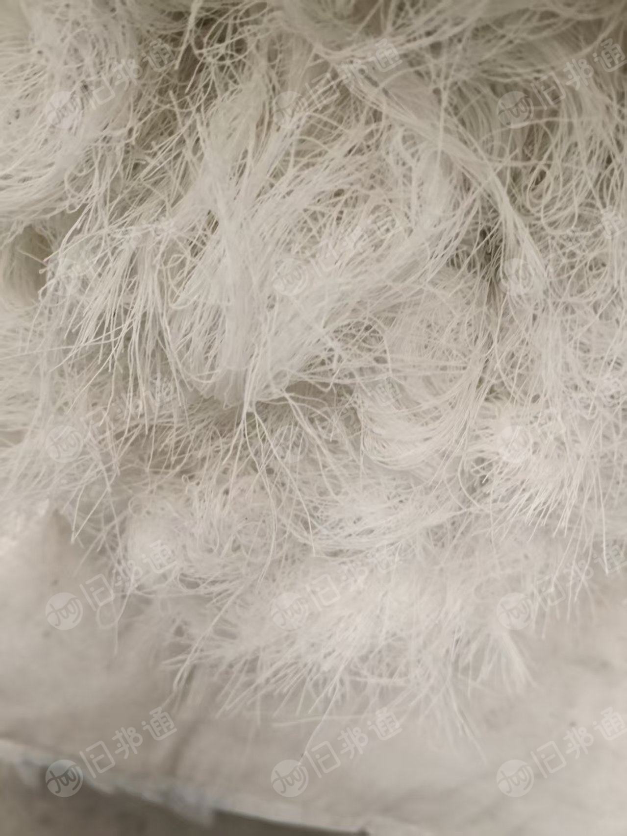 出售织布厂下来的涤棉废纱头，涤棉布边纱有8吨，有4吨涤纶低弹丝一起出，货在山东泰安