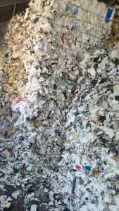 出售废杂纸压包料