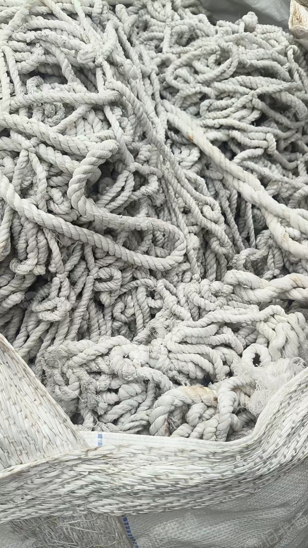 长期出售涤纶安全网绳，安全网废料，现货七吨多