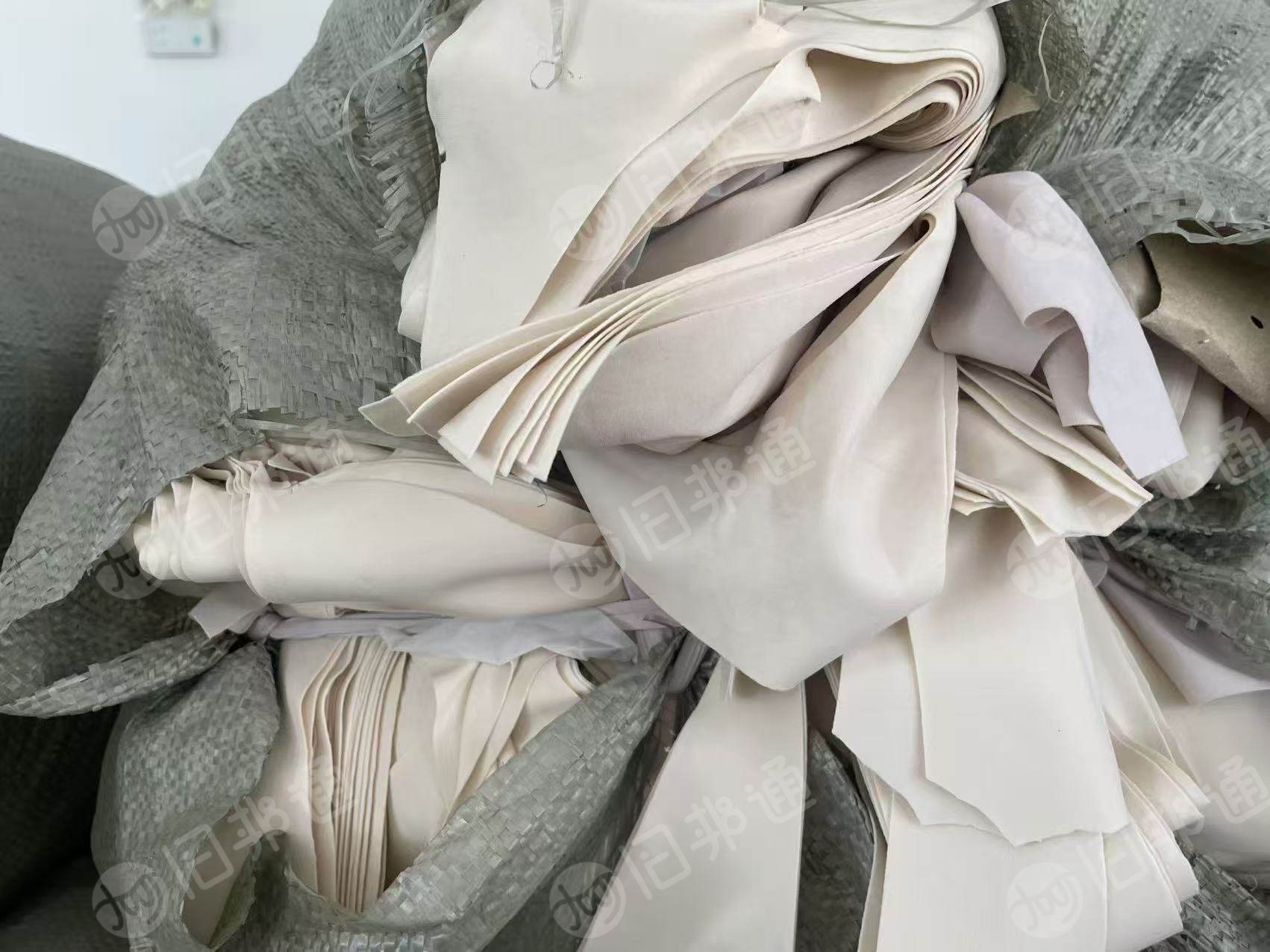 出售内衣厂下来的锦氨废布，氨纶35%  尼龙65%，现货15吨左右