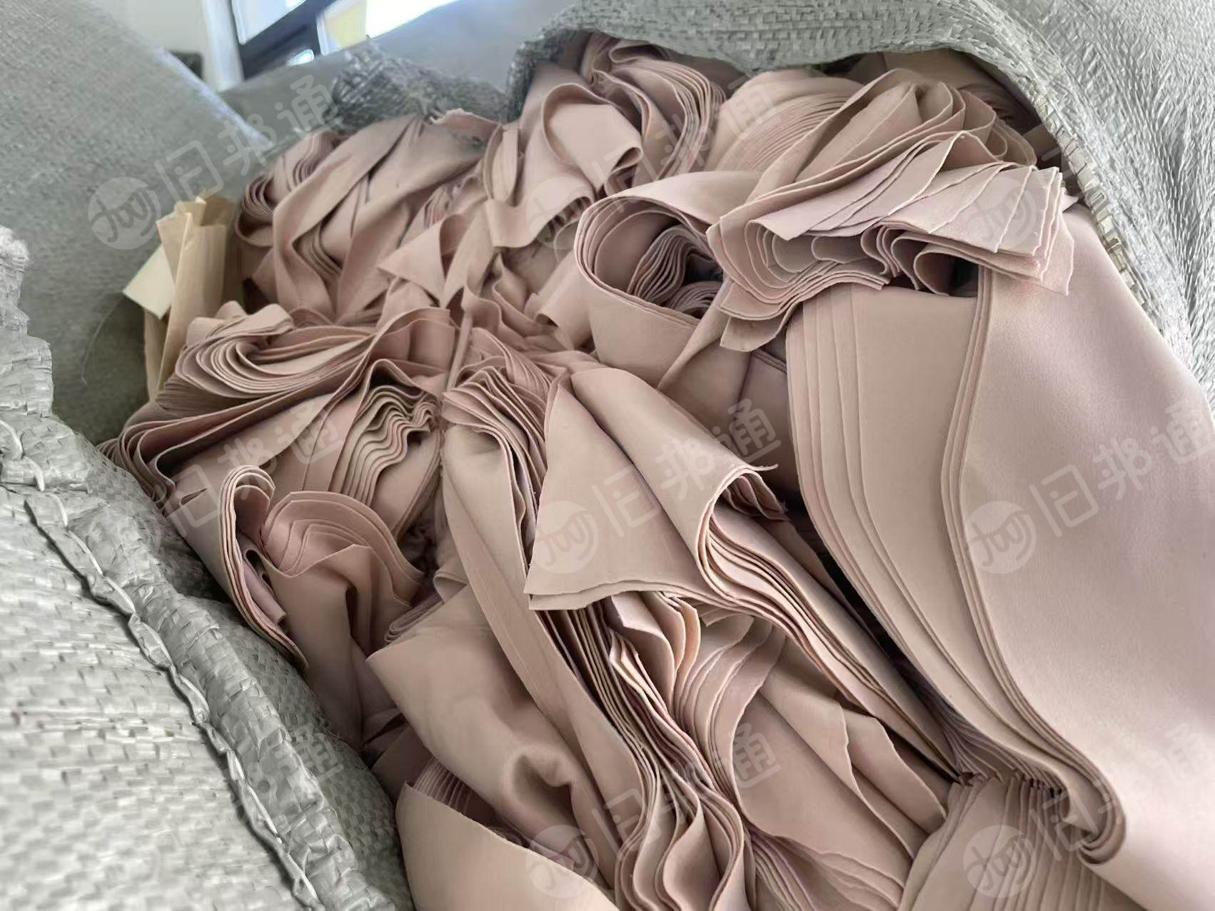 出售内衣厂下来的锦氨废布，氨纶35%  尼龙65%，现货15吨左右