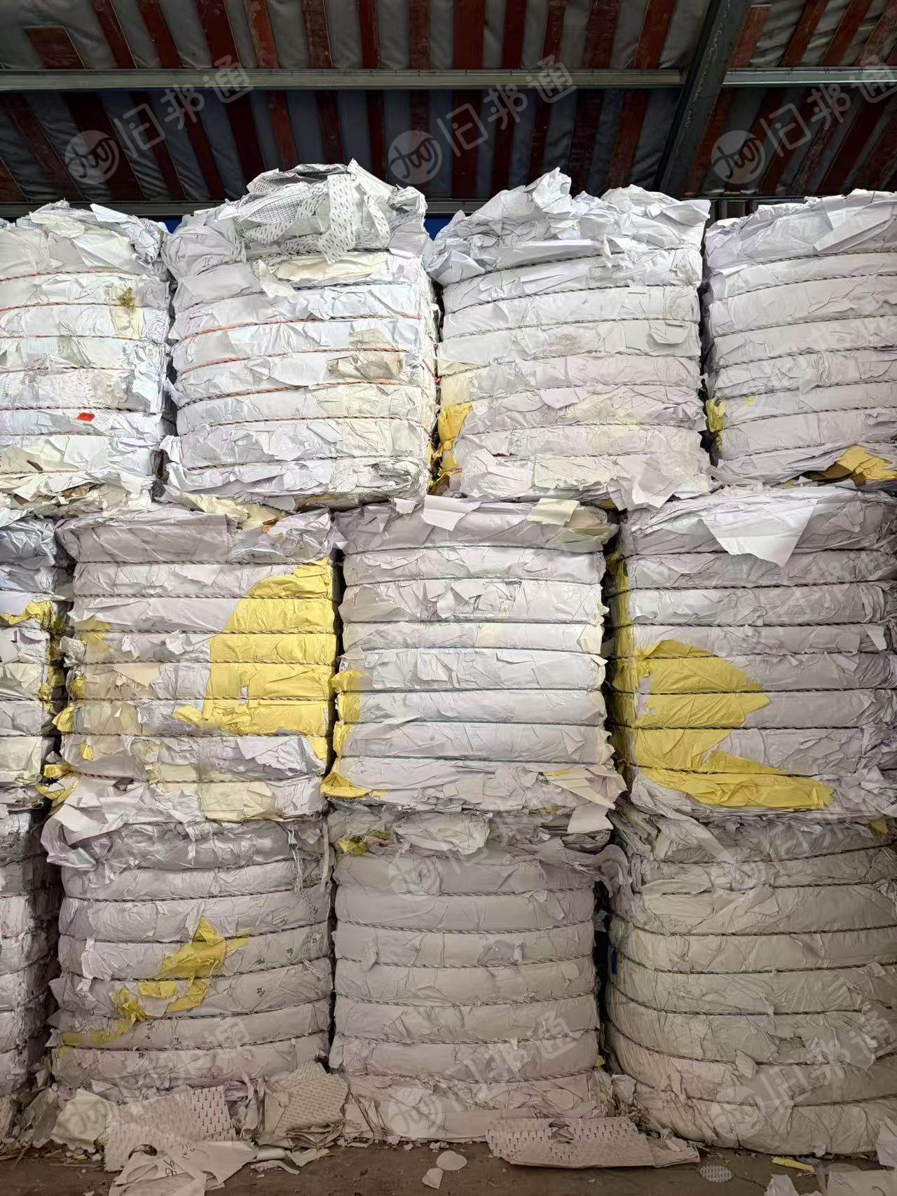 长期出售pe淋膜纸压包料,一个月800吨