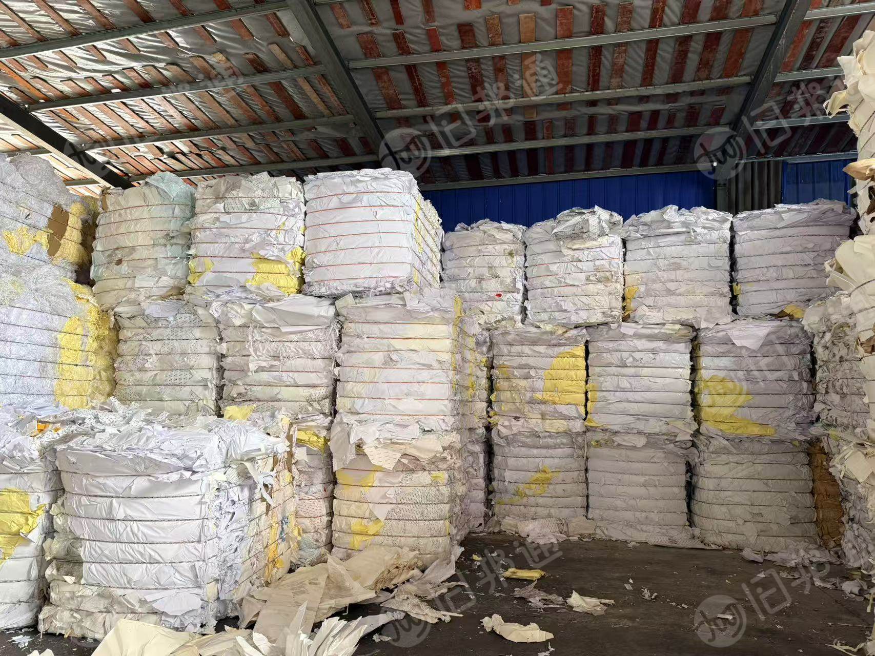 长期出售pe淋膜纸压包料,一个月800吨