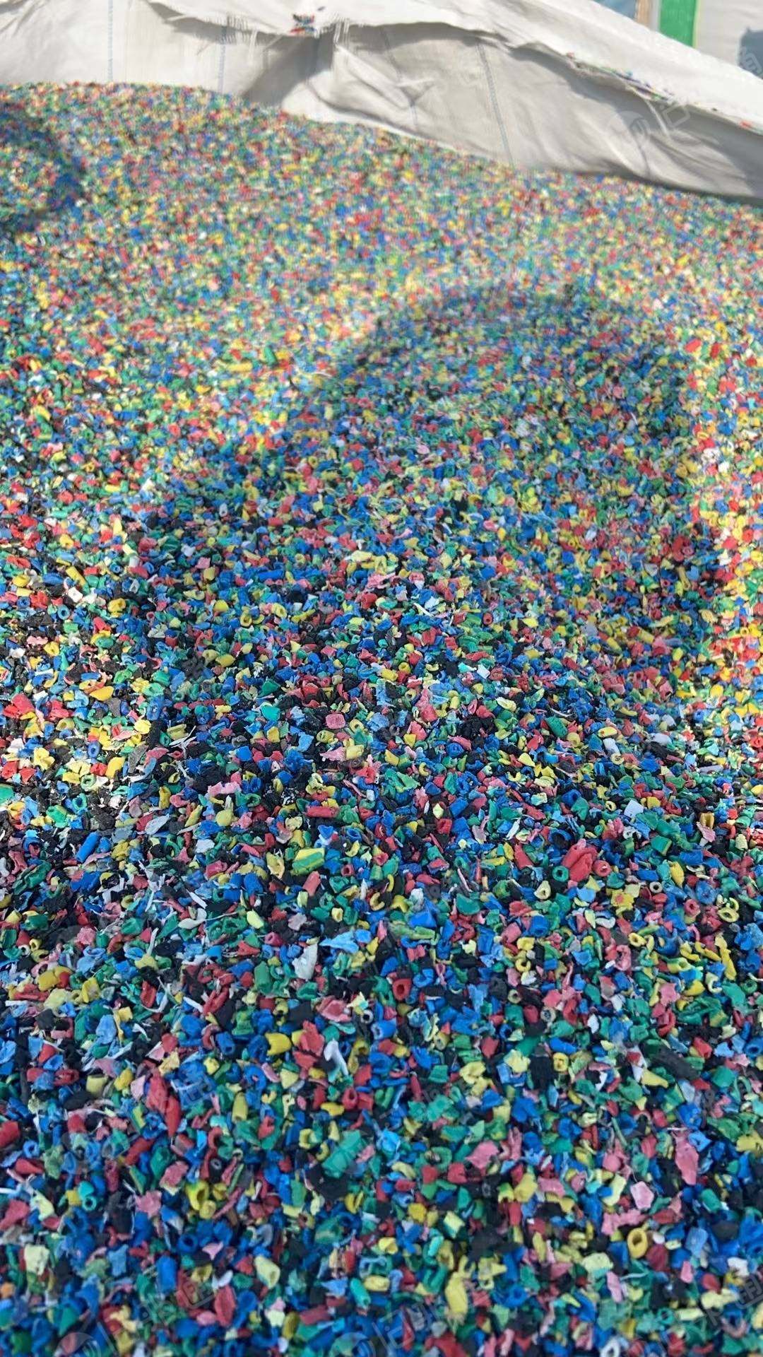 出售pvc电线皮破碎料，长期有货，带水份