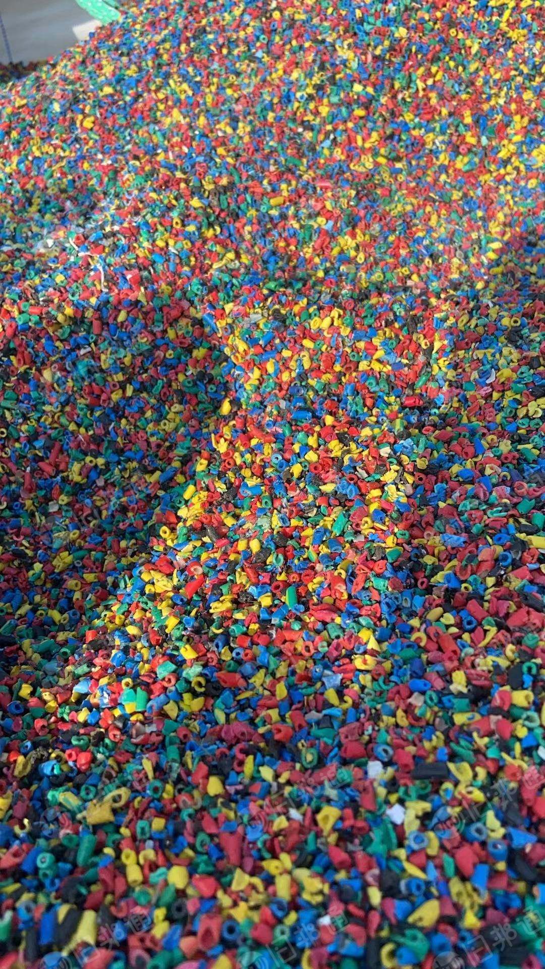 出售pvc电线皮破碎料，长期有货，带水份