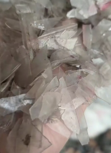 出售餐盒破碎料，现货十多吨，每月300-400吨