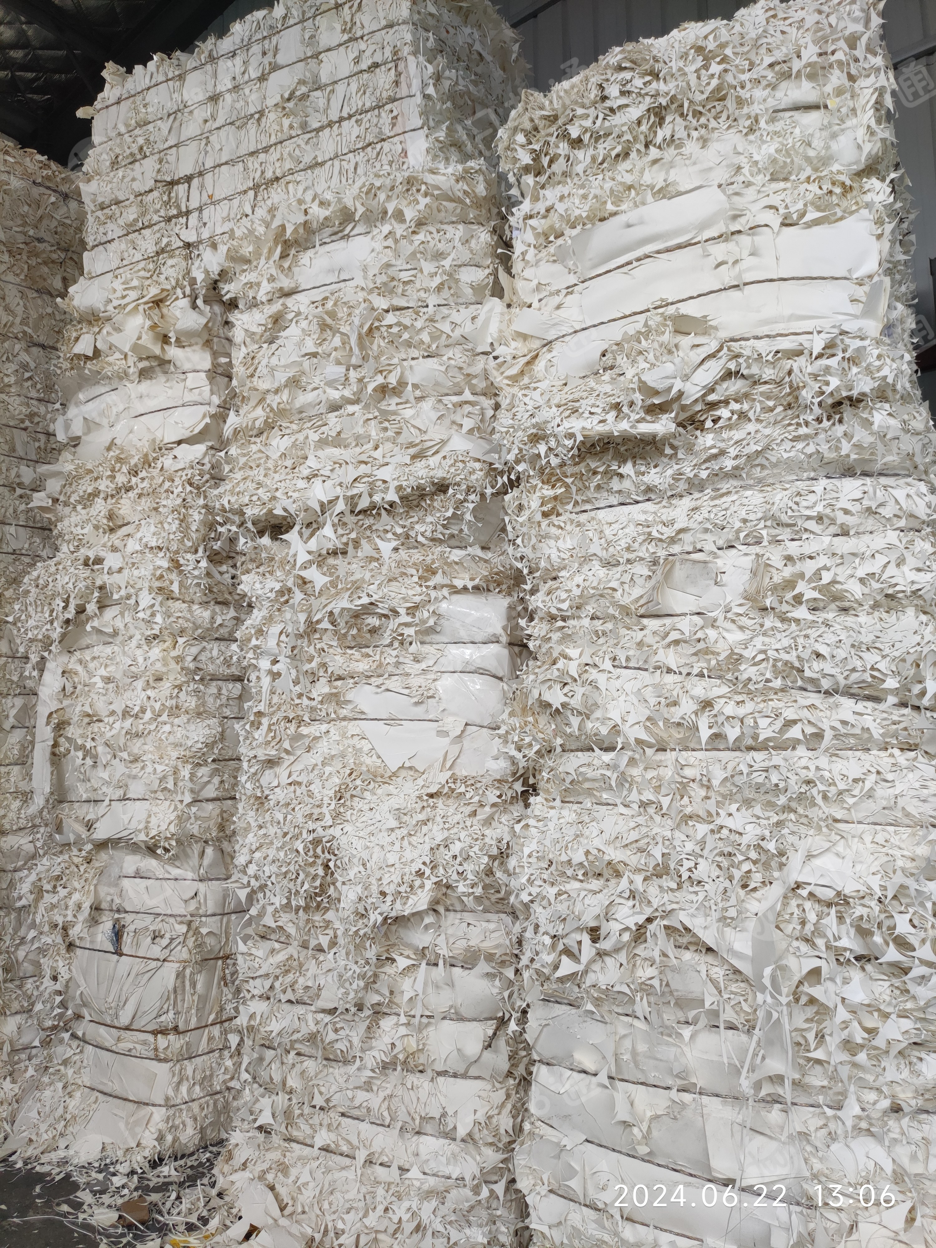 长期出售纯白口杯纸边角料，大量现货