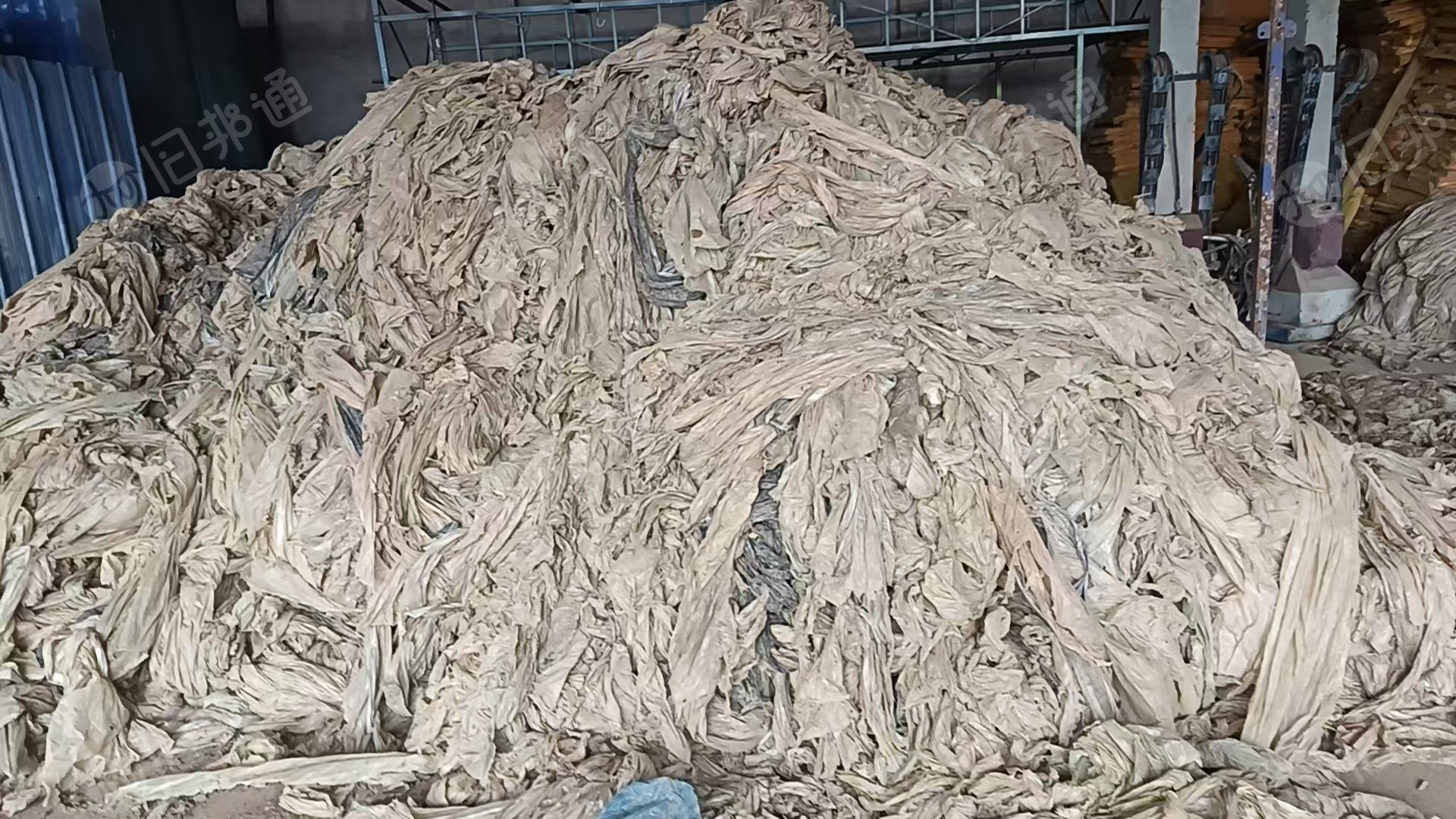 出售地膜毛料,种玉米下来的,现货10吨