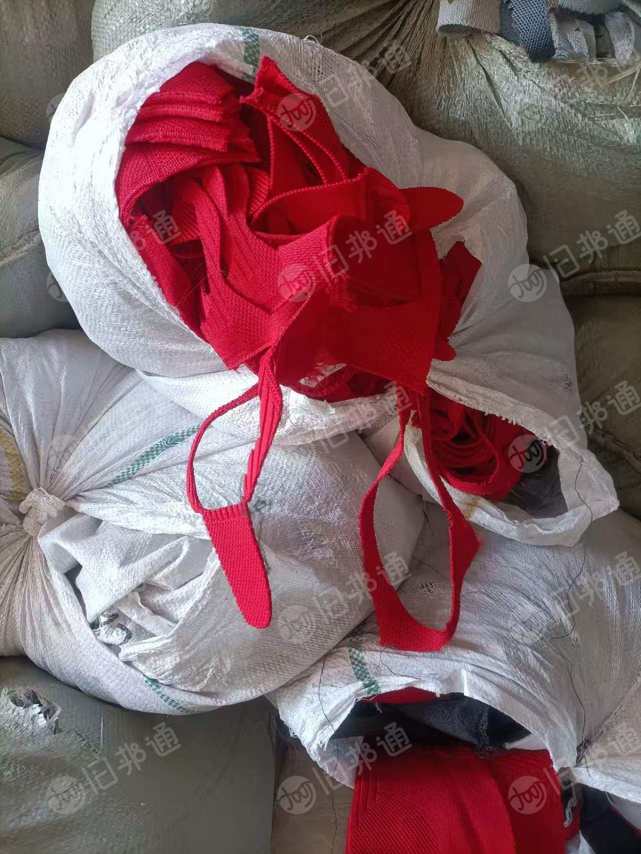 长期出售飞织鞋材废布边角料，涤纶废布，月供200多吨，货在河北保定
