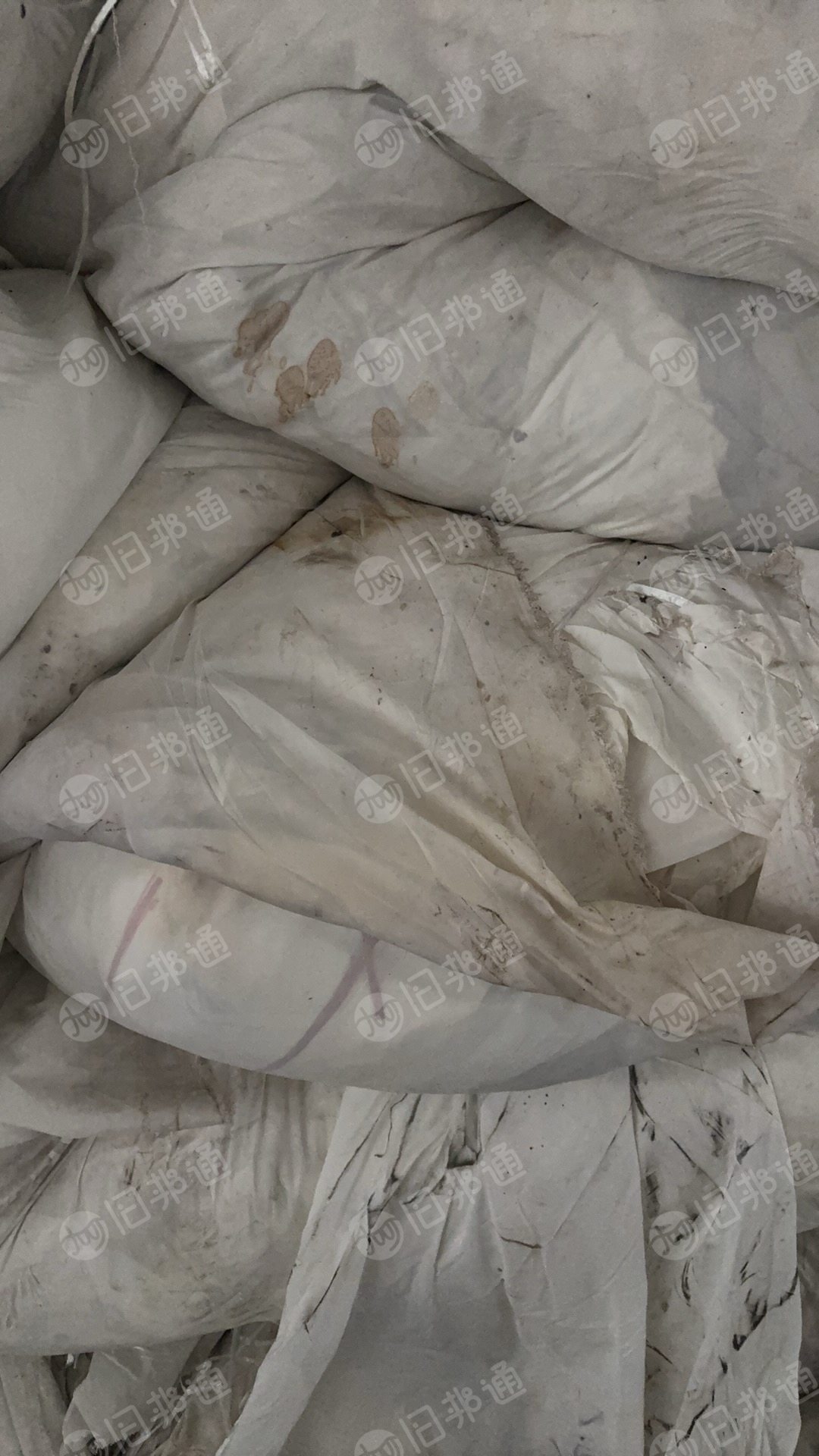 长期出售染厂下来的涤纶废布，含水20左右，月供30吨