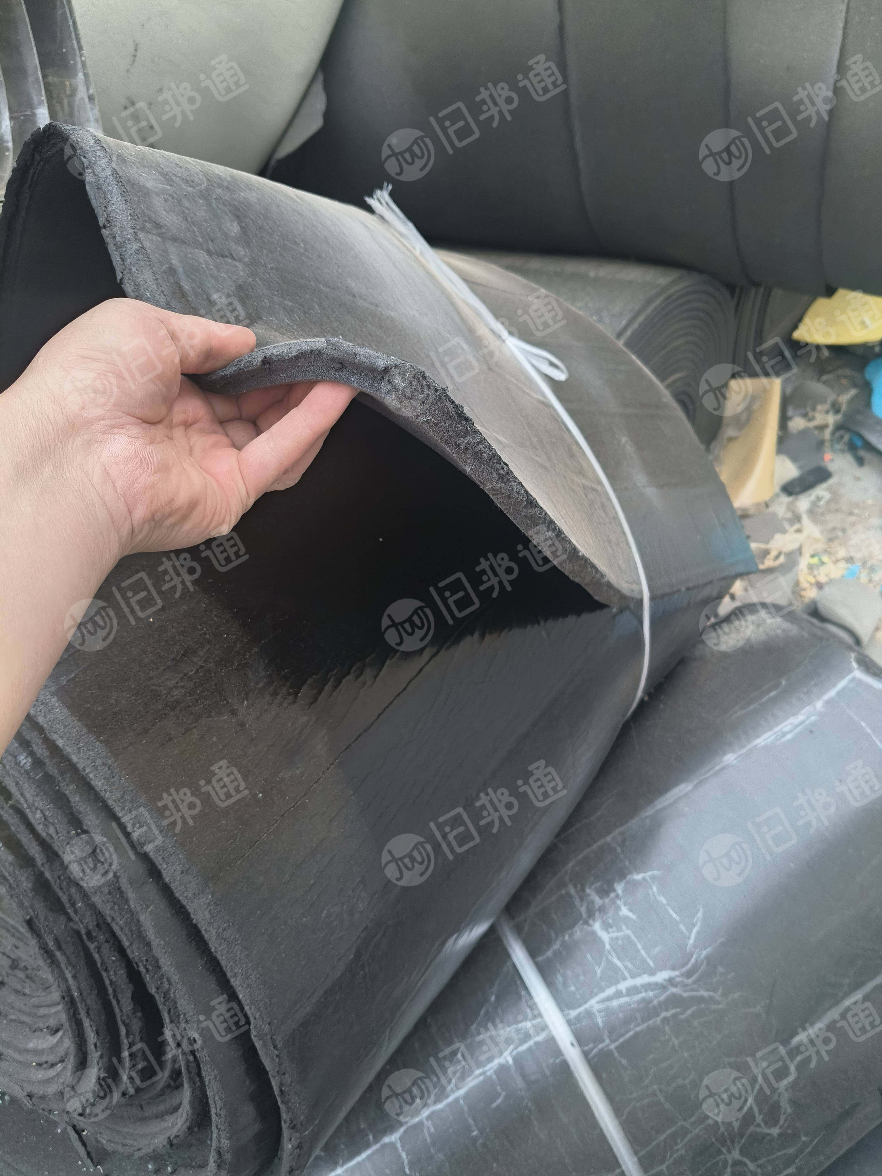 出售发泡海绵下脚料，海绵边角料，带不带皮都有，货在河北廊坊