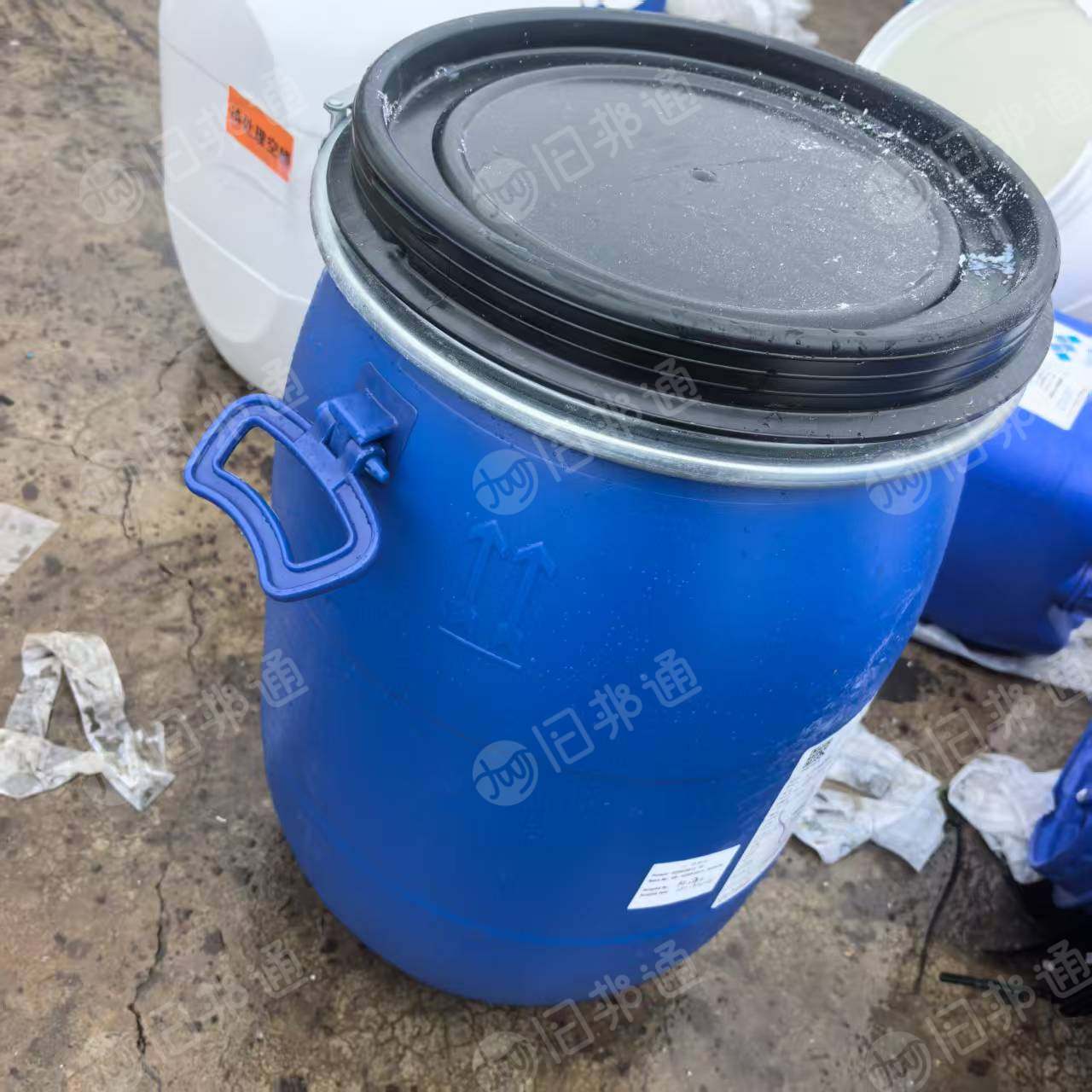 出售PE塑料桶废料，各种颜色都有，统货出，长期有货