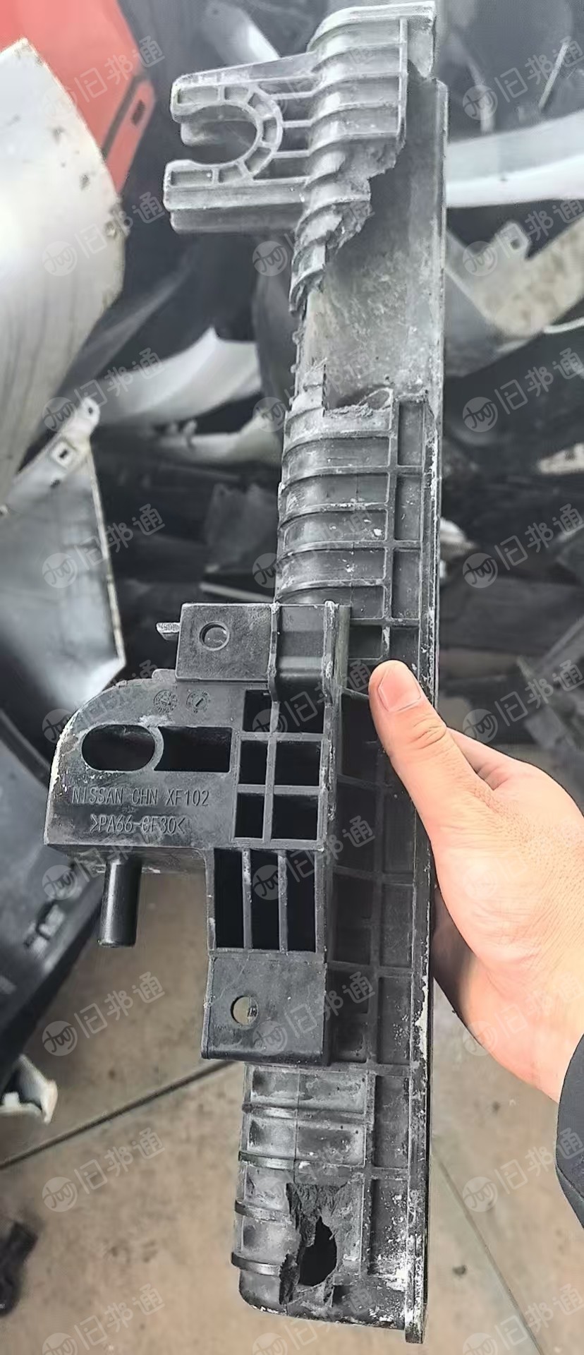 出售尼龙毛料，一个月有10吨