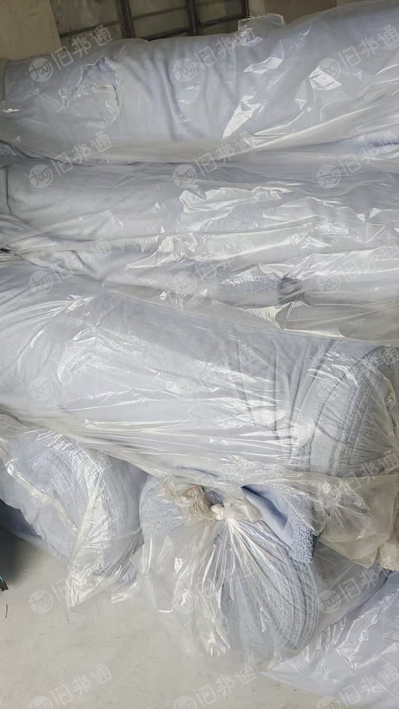 出售泰迪绒，库存绒布，单面绒有三四个颜色，门幅175克重150，现货有几吨，货在江苏苏州