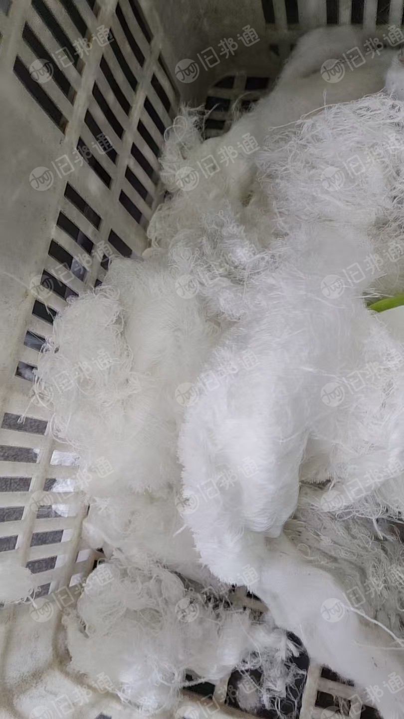 厂家长期出售缝纫线上割下来的白色涤纶废丝，涤纶丝，厂在湖北汉川