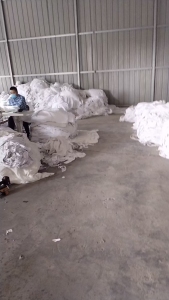 现货处理一批火车上下来的纯棉床单小单，平纹斜纹都有，现货30吨，货在湖北襄阳