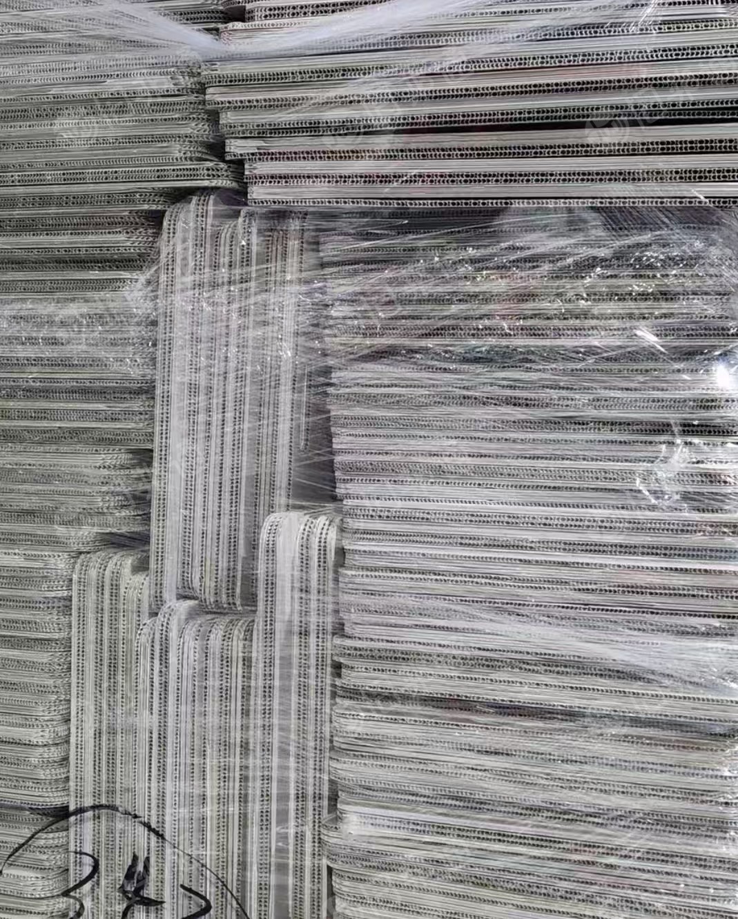 长期出售灰色的pp空心板废料