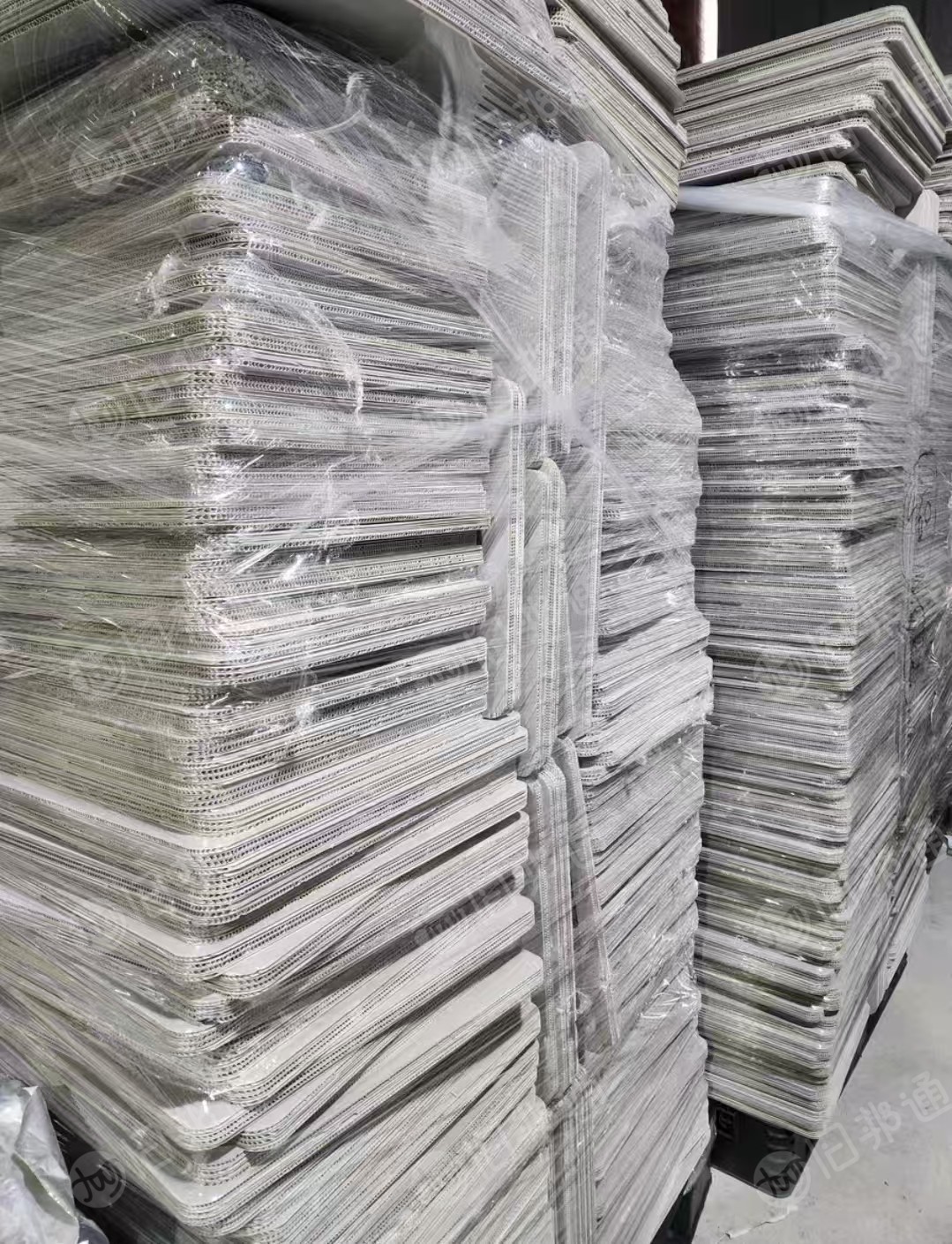 长期出售灰色的pp空心板废料