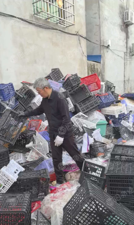 出售水果筐破碎料，有黑色红色白色，现货30吨