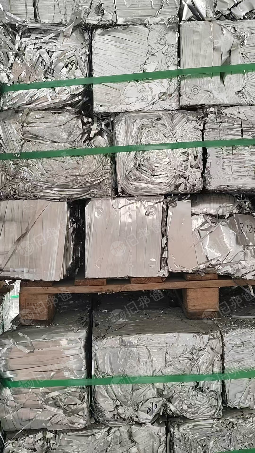 出售纯铝箔纸100%含铝量，现货一车30吨，长期有货