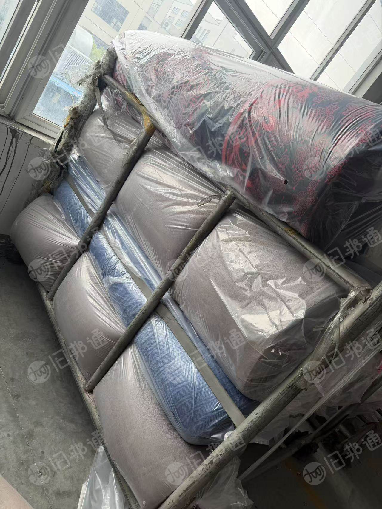 长期出售双面法兰绒库存布，双面法兰绒，有素色花色，门幅克重不一