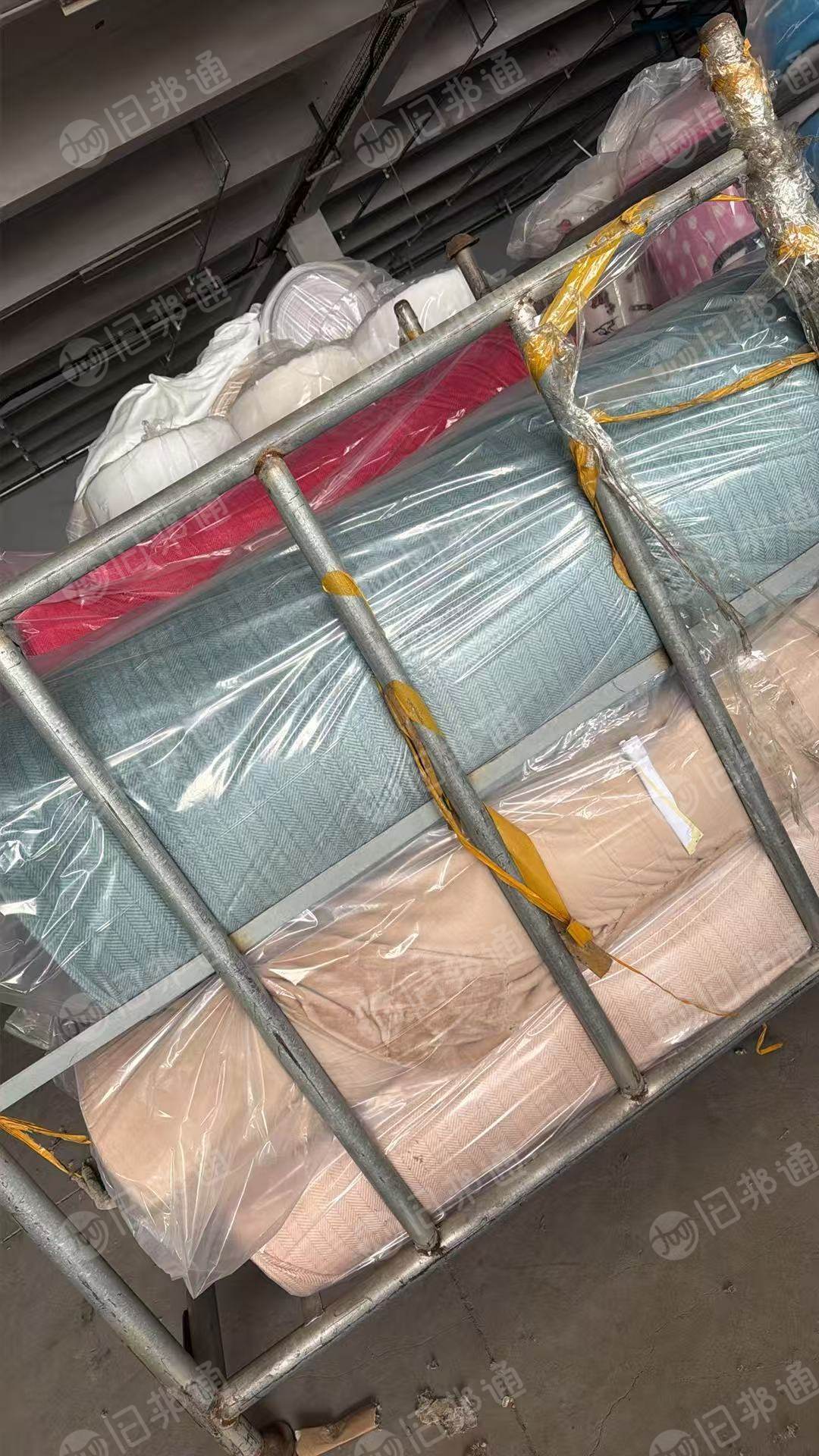 长期出售双面法兰绒库存布，双面法兰绒，有素色花色，门幅克重不一