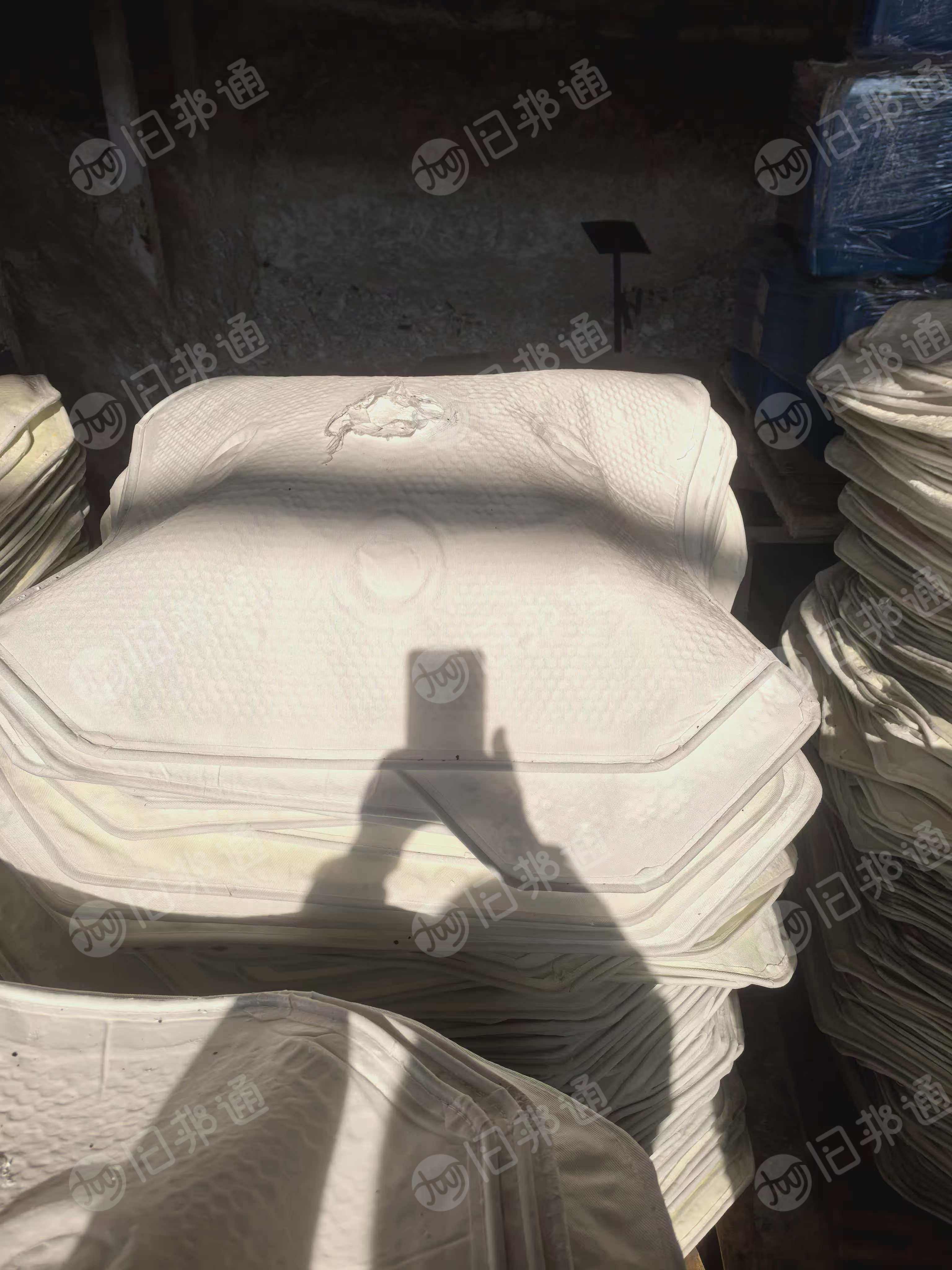 出售丙纶滤布，丙纶过滤布，PP滤布，边上有带胶条，现货有10吨左右，货在江西赣州