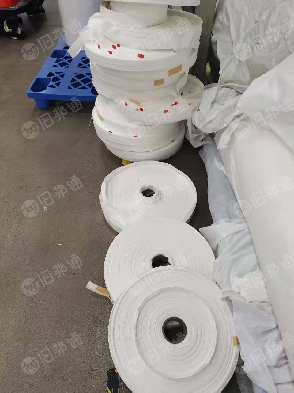 长期出售木浆无纺布，无纺布边角料，主要是做口罩湿巾 儿童纸尿裤下来的无纺布边角料，在广东肇庆