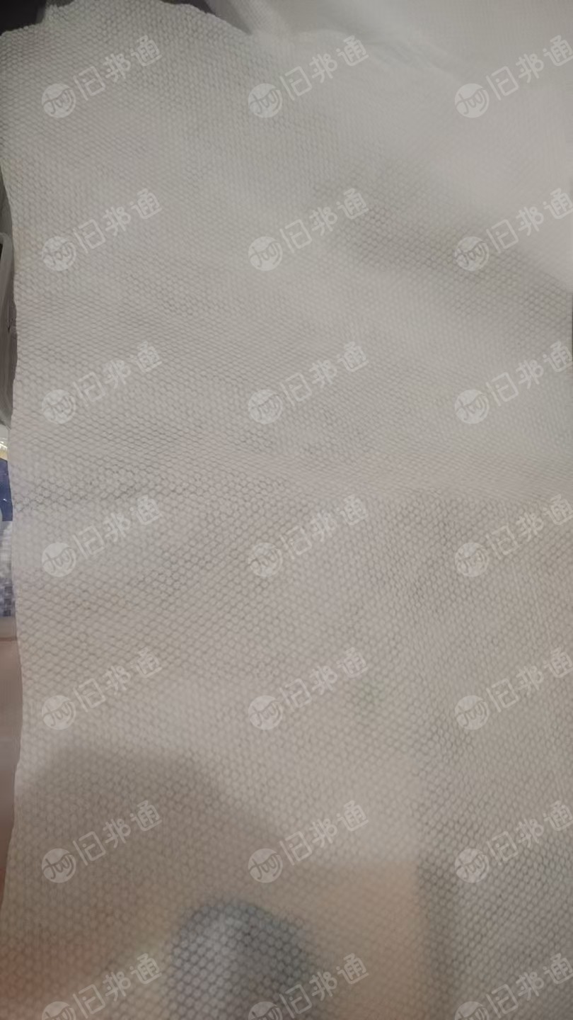 长期出售木浆无纺布，无纺布边角料，主要是做口罩湿巾 儿童纸尿裤下来的无纺布边角料，在广东肇庆