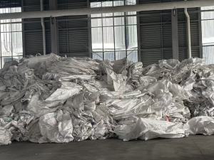 长期出售废旧吨包，月供20吨，主要是纤维厂下来的