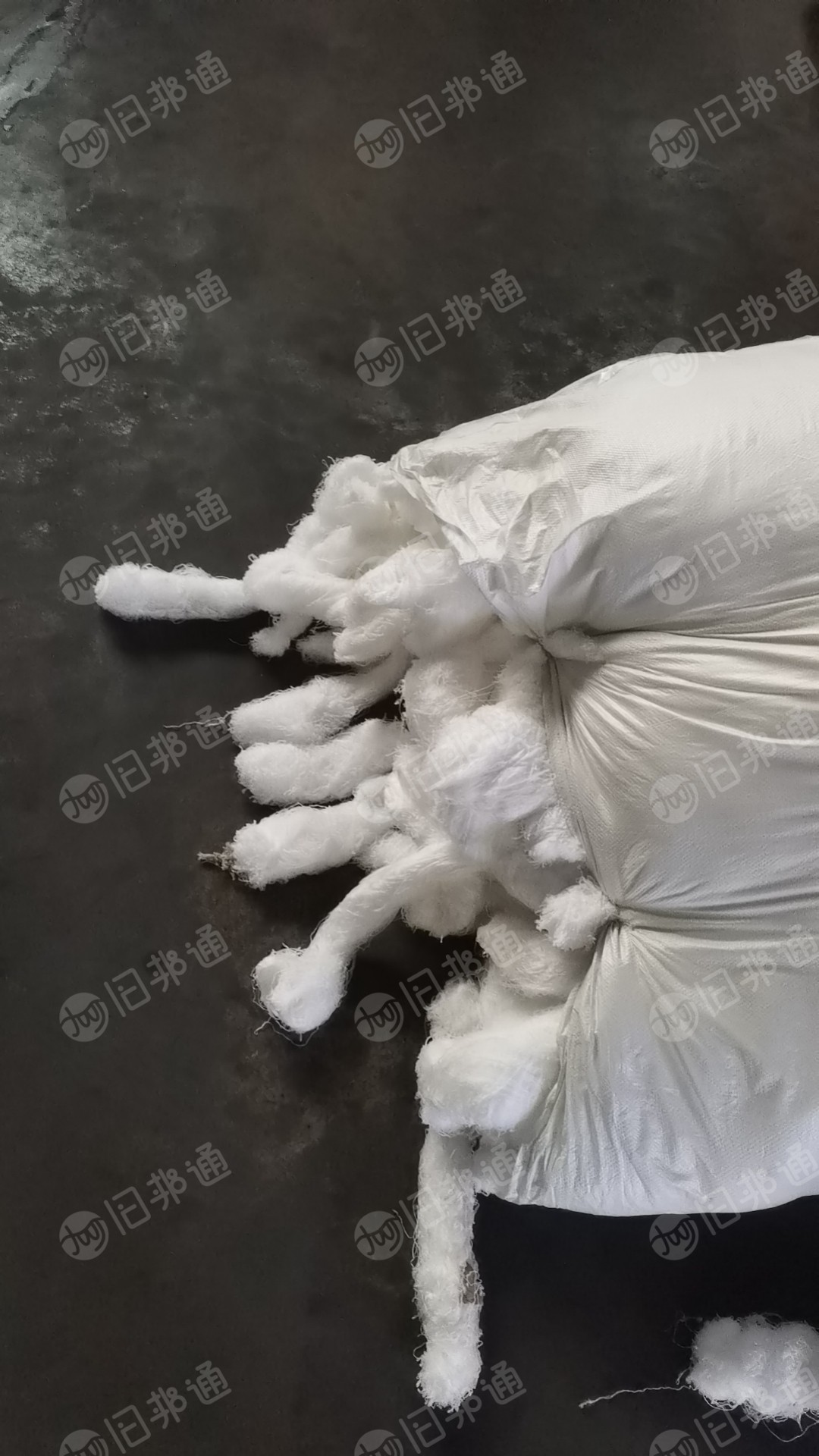 长期出售涤纶加弾网络废丝，涤纶废丝，现货三十吨，可开花造粒