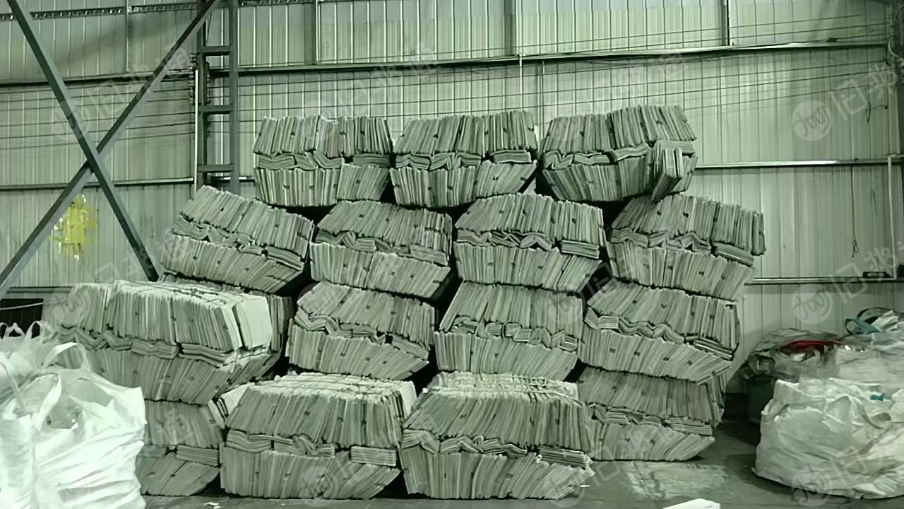 出售灰色PP空心板毛料，现货10吨，长期有货