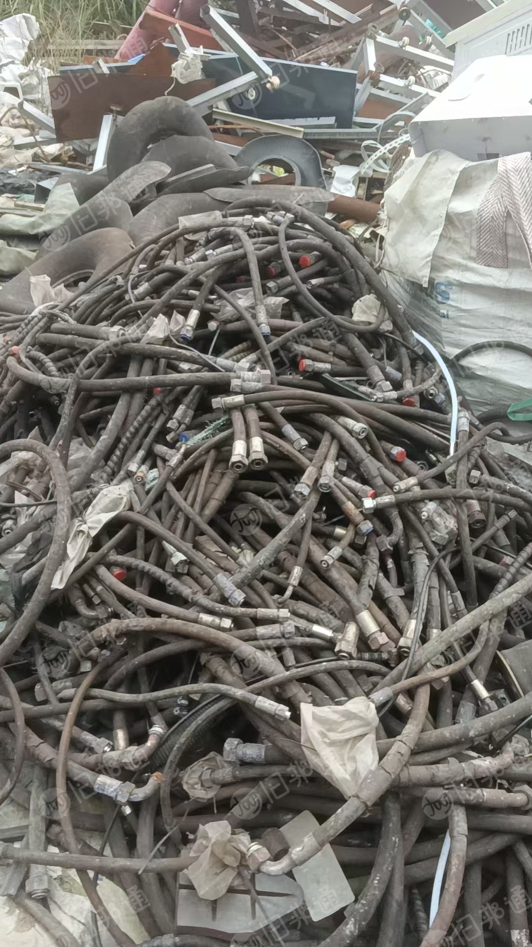 出售废轮胎，拆车橡胶管